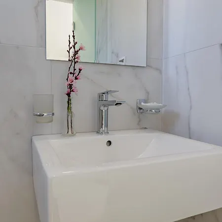 Hector's Appartamento Kalamákion